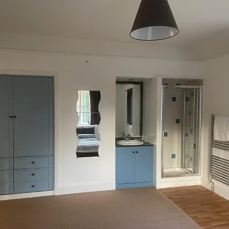 Canford House On Westbury On Trym Бристоль